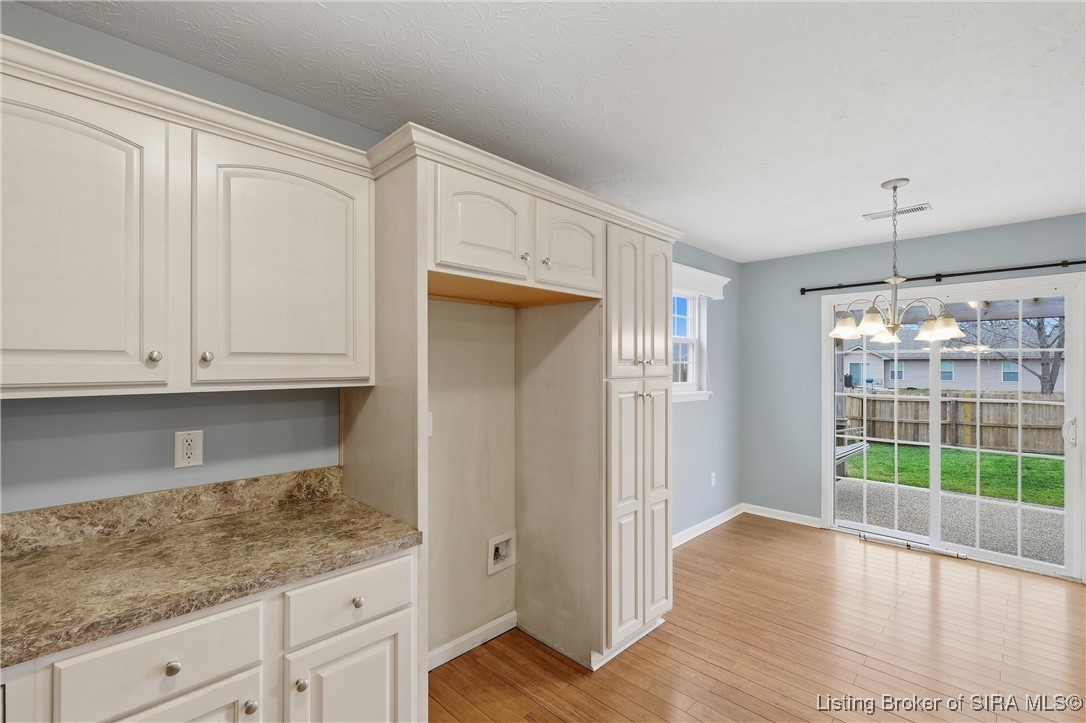 3809 Ridgetop Circle Jeffersonville, IN 47130 - Photo 15 of 37