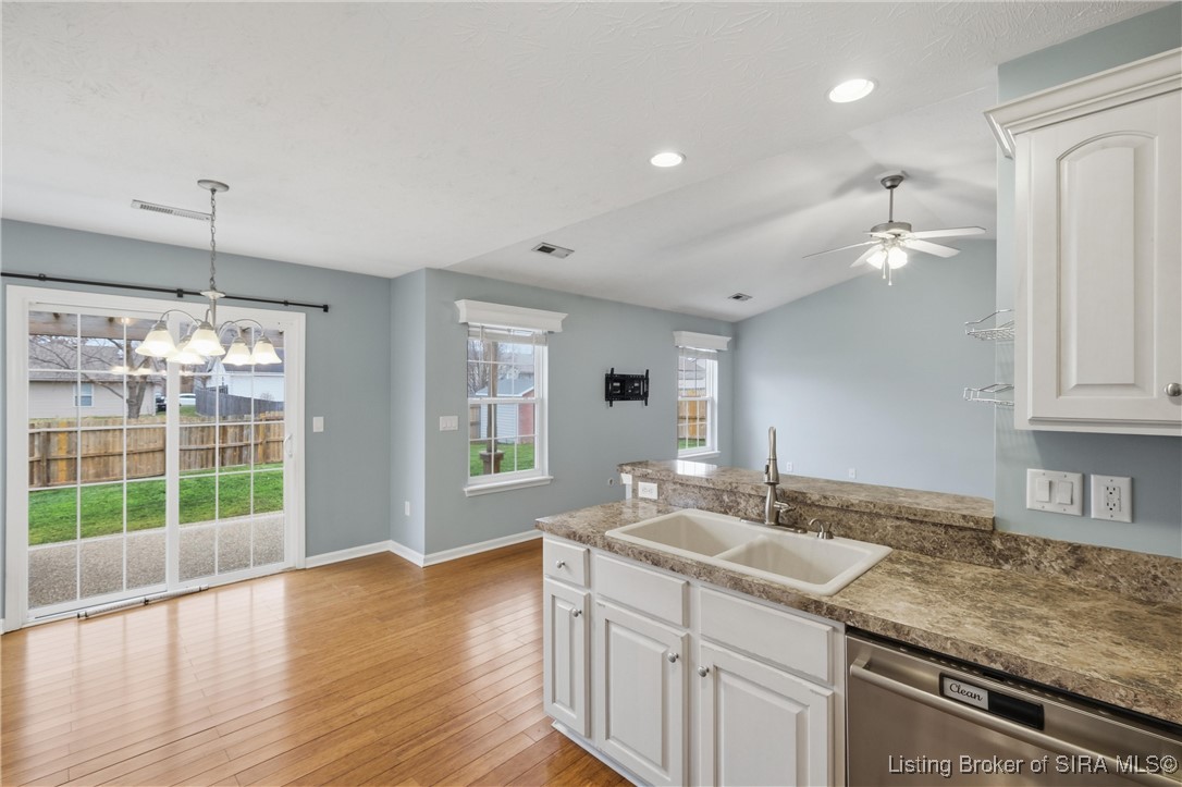 3809 Ridgetop Circle Jeffersonville, IN 47130 - Photo 16 of 37