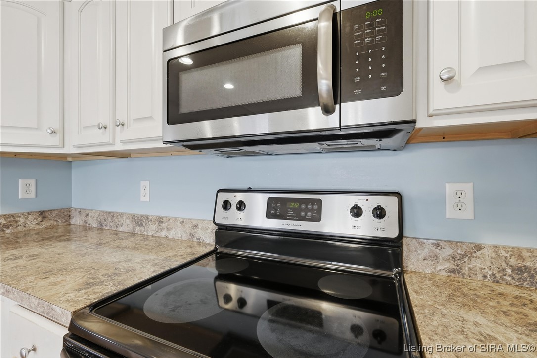 3809 Ridgetop Circle Jeffersonville, IN 47130 - Photo 17 of 37