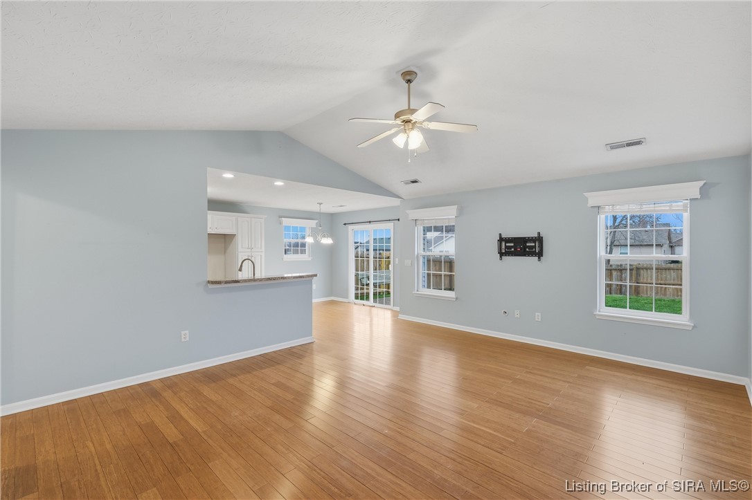 3809 Ridgetop Circle Jeffersonville, IN 47130 - Photo 6 of 37