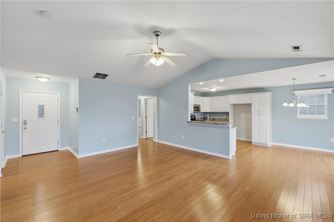 3809 Ridgetop Circle Jeffersonville, IN 47130 - Photo 7 of 37