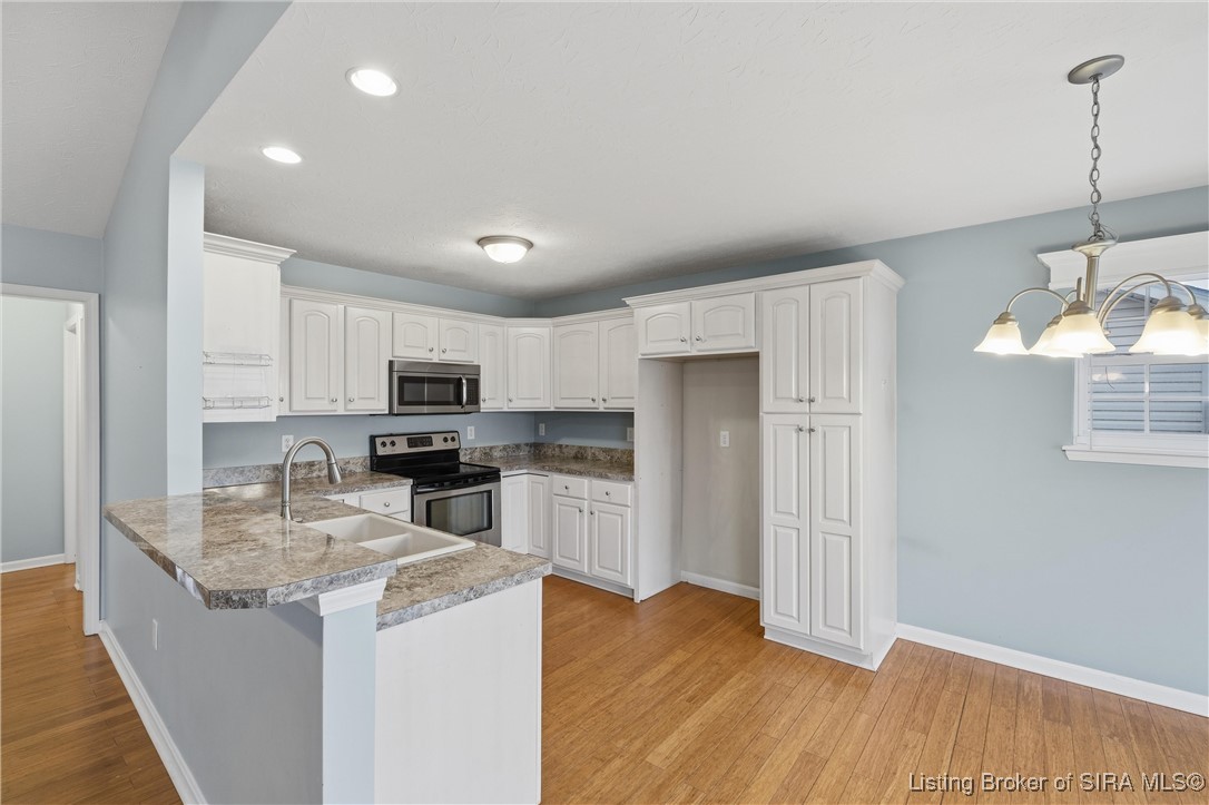 3809 Ridgetop Circle Jeffersonville, IN 47130 - Photo 10 of 37