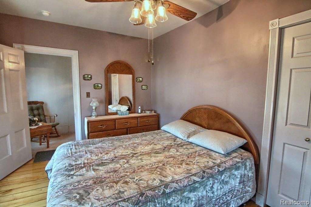 770 West Square Lake Road Troy, MI 48098 - Photo 22 of 30 3rd_Bedroom_2nd_View.jpg