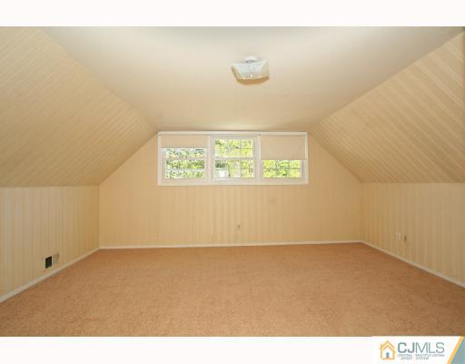 4 Dahlia Road Somerset, NJ 08873 - Photo 4 of 8 Gallery Image 4