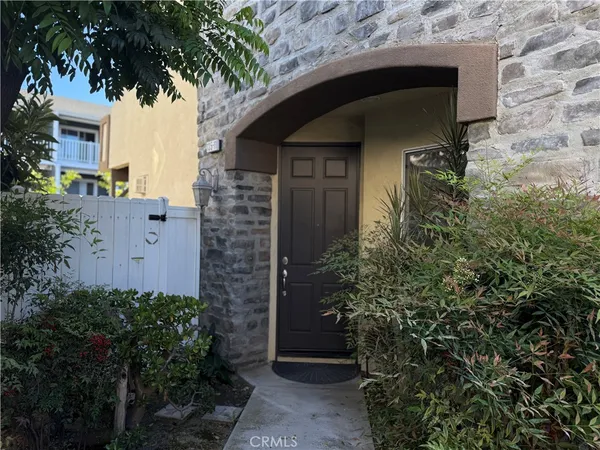 $789,900 | 135 South Dale Avenue, Unit 11, Anaheim, CA 92801