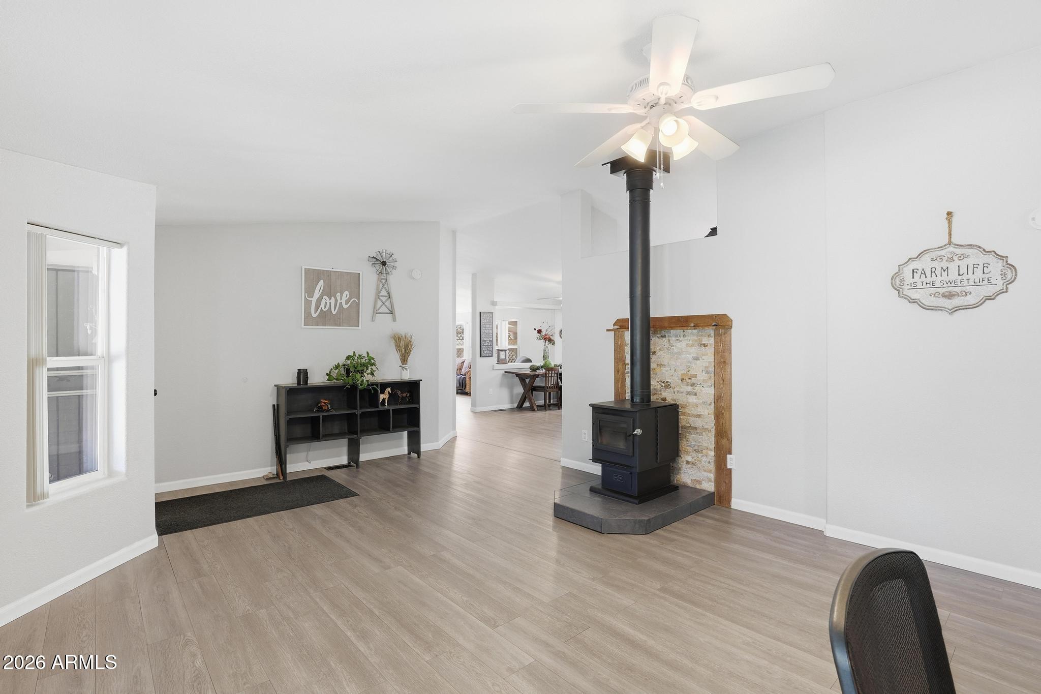 191 Cornerstone Way Payson, AZ 85541 - Photo 5 of 37 a living room with furniture and wooden floor