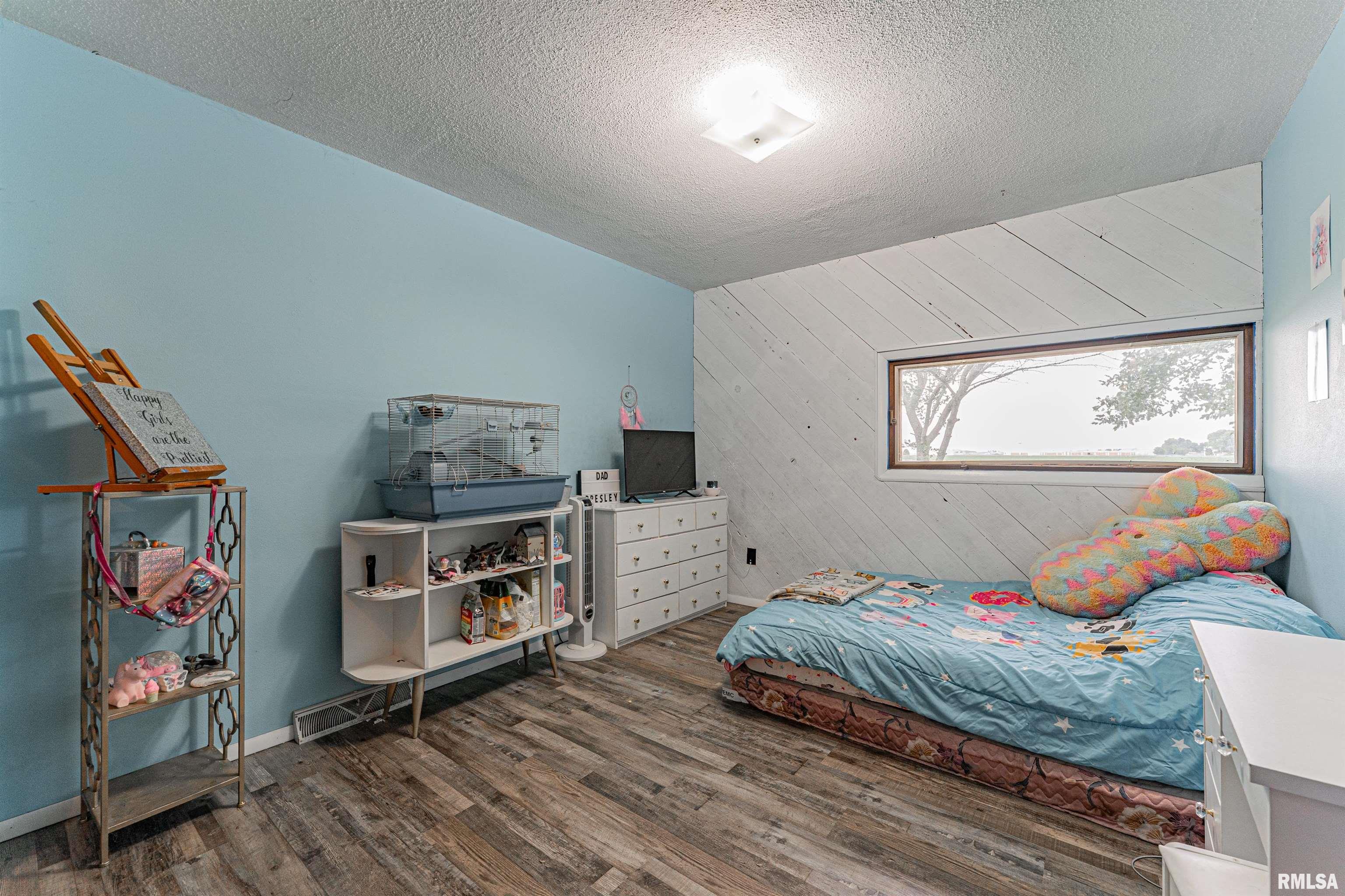 1354 Airport Road Lincoln, IL 62656 - Photo 16 of 47 Gallery Image 16