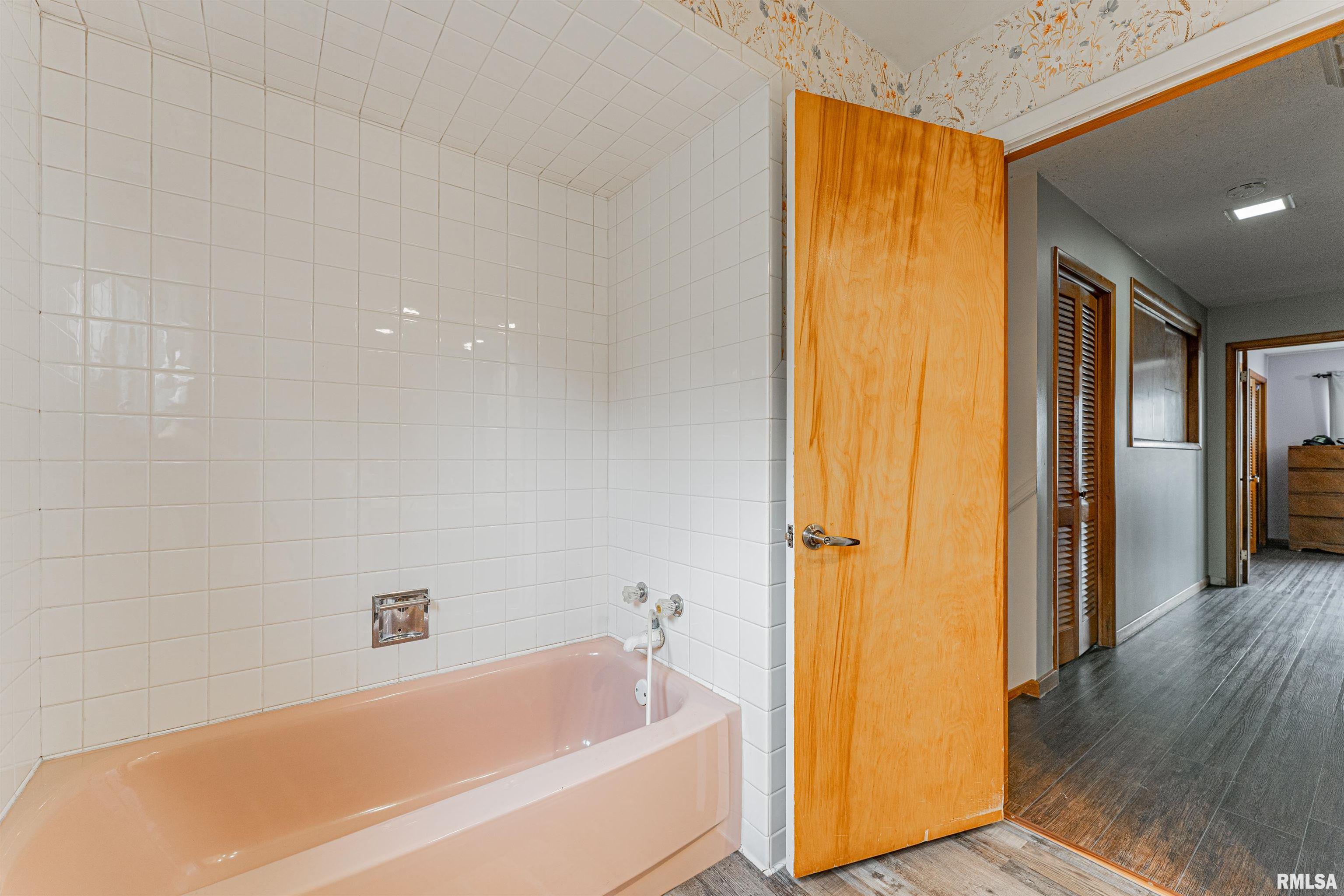 1354 Airport Road Lincoln, IL 62656 - Photo 29 of 47 Gallery Image 29