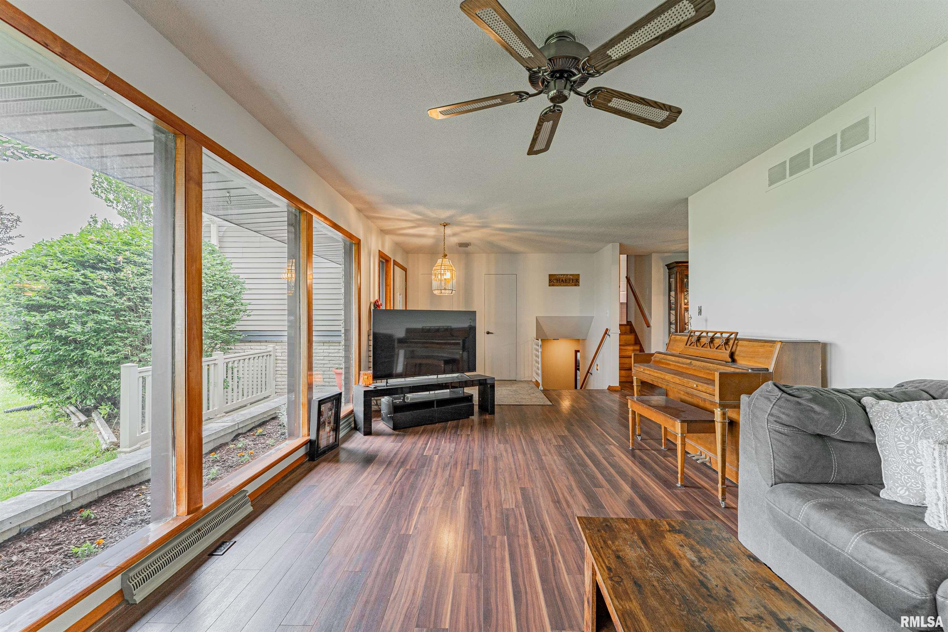 1354 Airport Road Lincoln, IL 62656 - Photo 8 of 47 Gallery Image 8