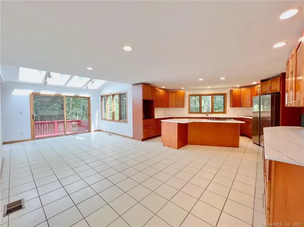 $5,850 | 314 Erskine Road, Stamford, CT 06903