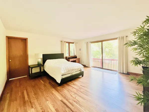 $5,850 | 314 Erskine Road, Stamford, CT 06903