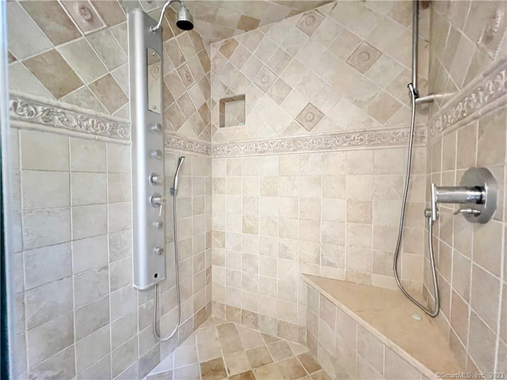 314 Erskine Road Stamford, CT 06903 - Photo 16 of 29 Main Level Primary Bath