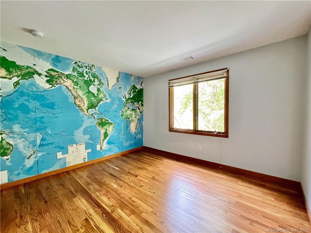 314 Erskine Road Stamford, CT 06903 - Photo 21 of 29 2nd floor bedroom