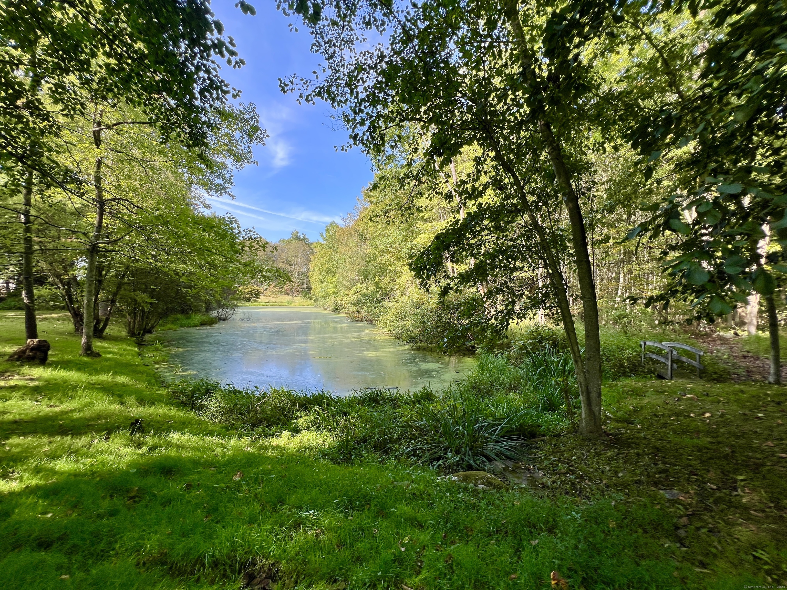 314 Erskine Road Stamford, CT 06903 - Photo 5 of 29