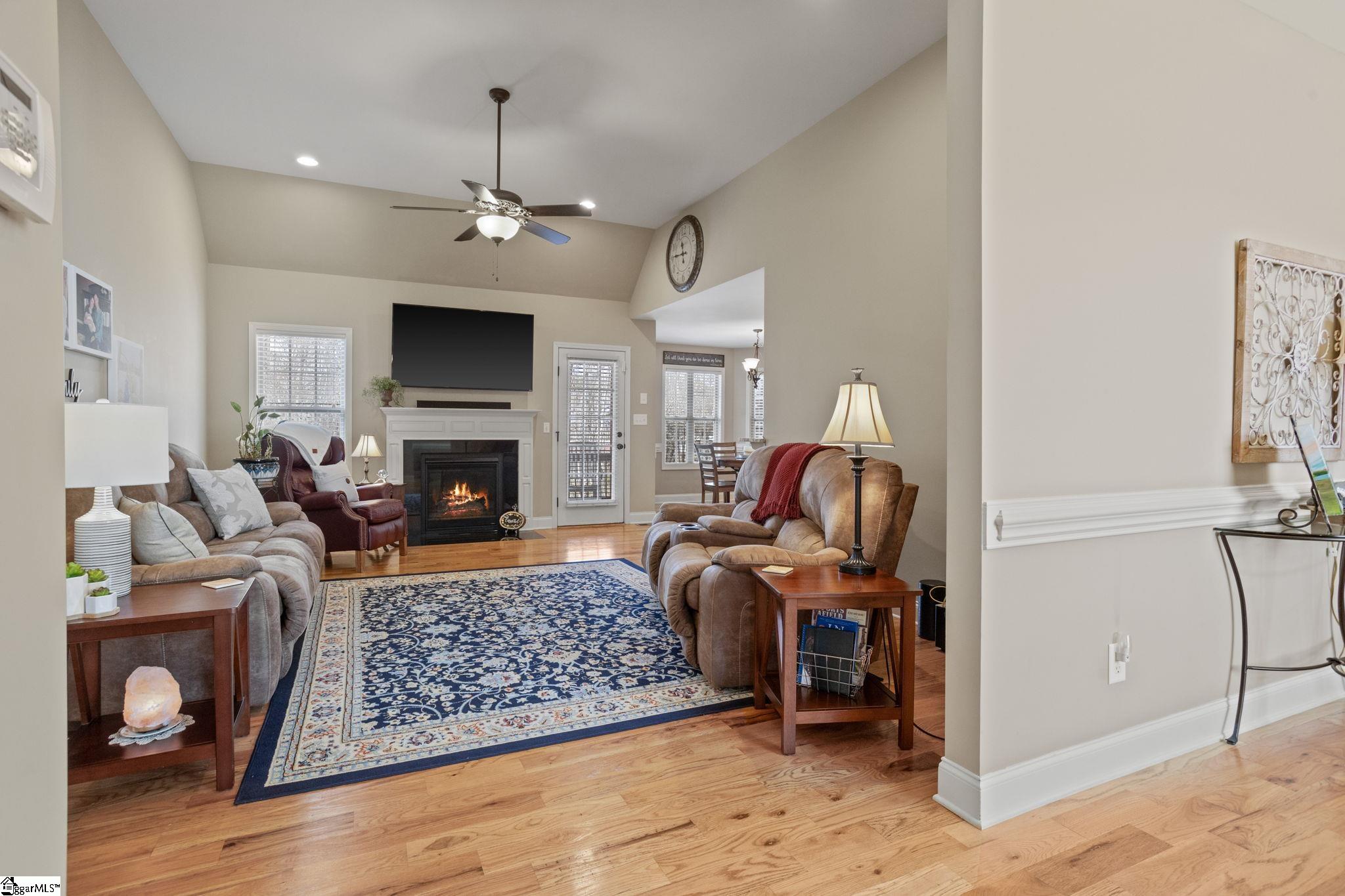 440 Risen Star Drive Boiling Springs, SC 29316 - Photo 3 of 32 Gallery Image 3