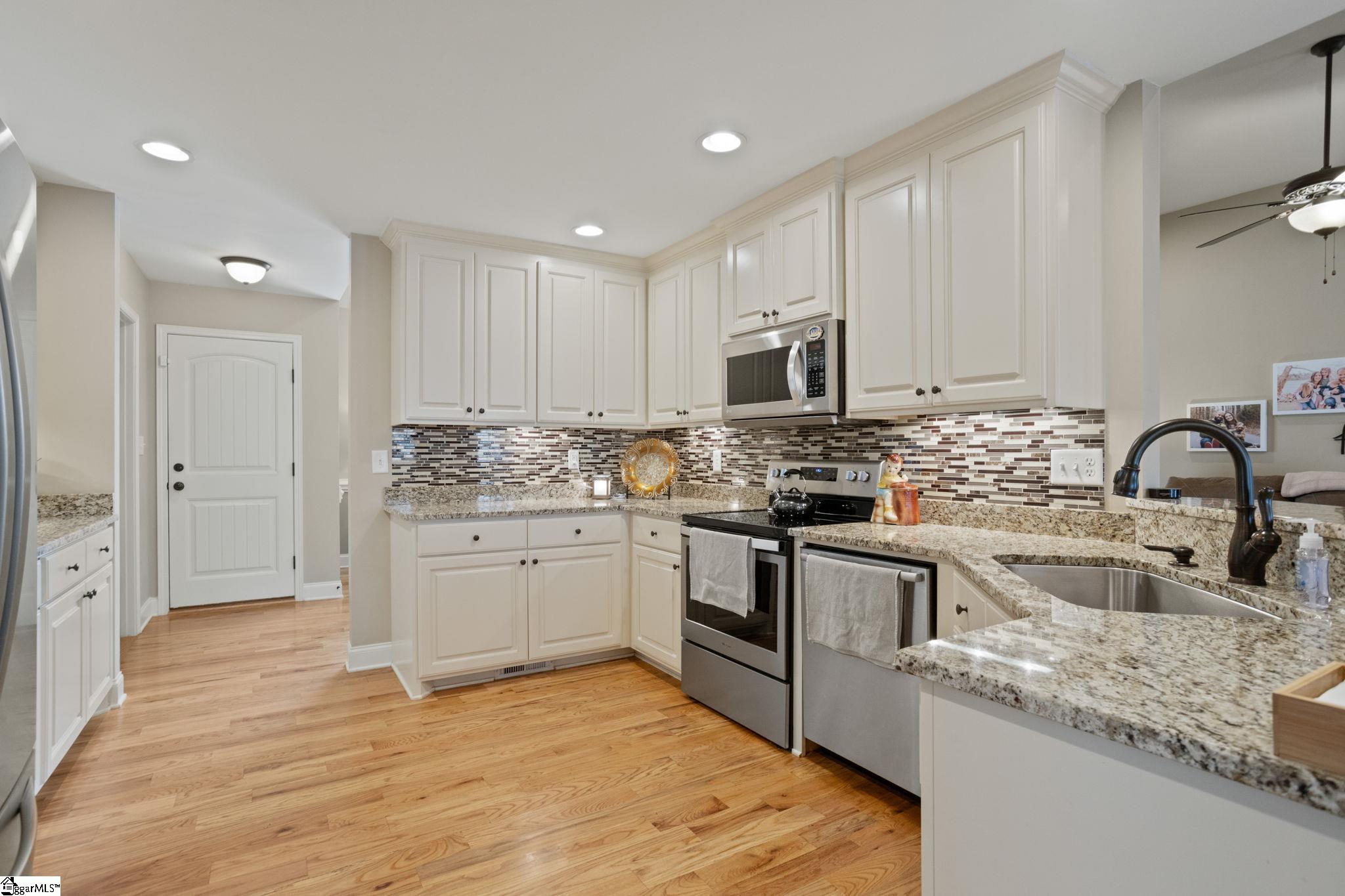 440 Risen Star Drive Boiling Springs, SC 29316 - Photo 8 of 32 Gallery Image 8
