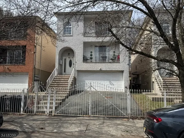 $2,700 | 39 Hedden Terrace, Newark, NJ 07108