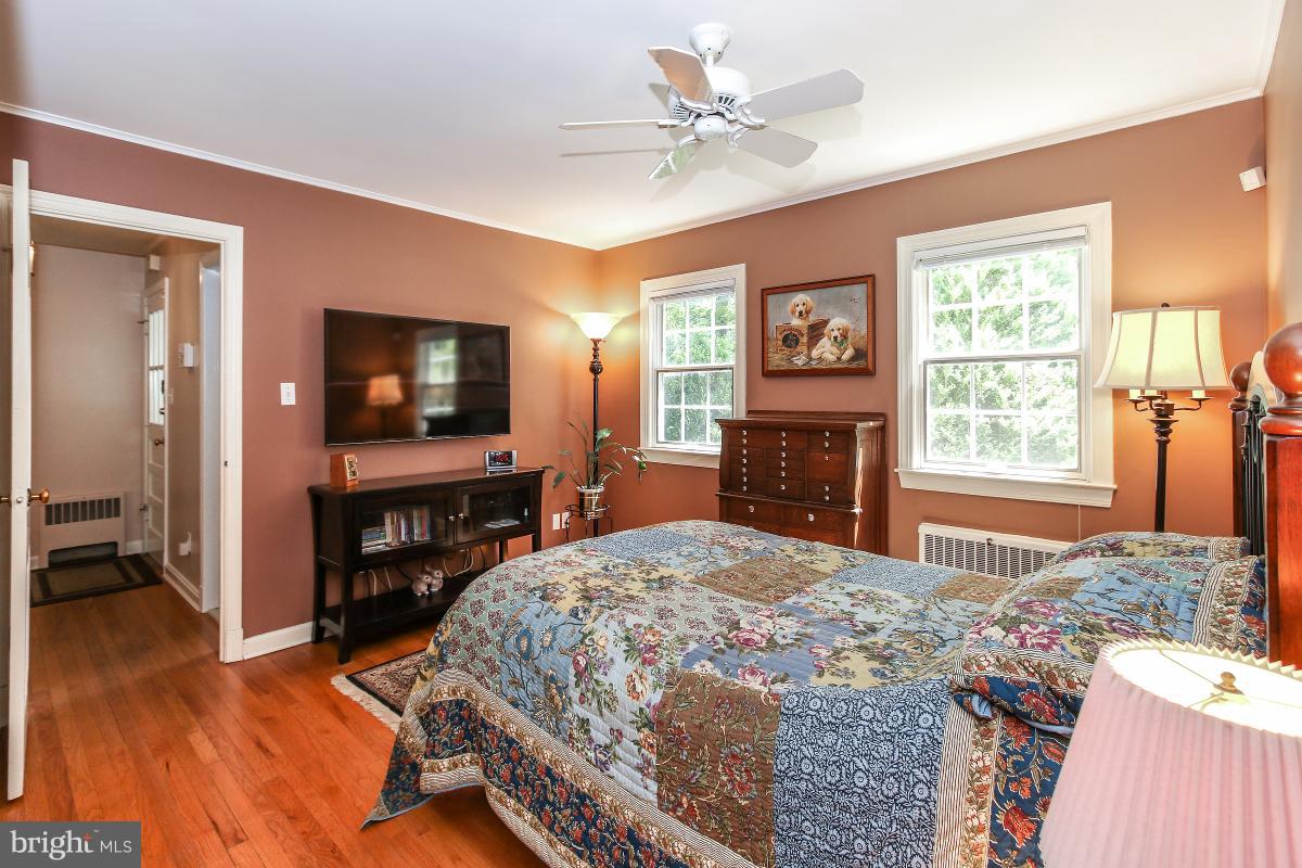 801 Midland Road Silver Spring, MD 20904 - Photo 12 of 30 Bath (Master)