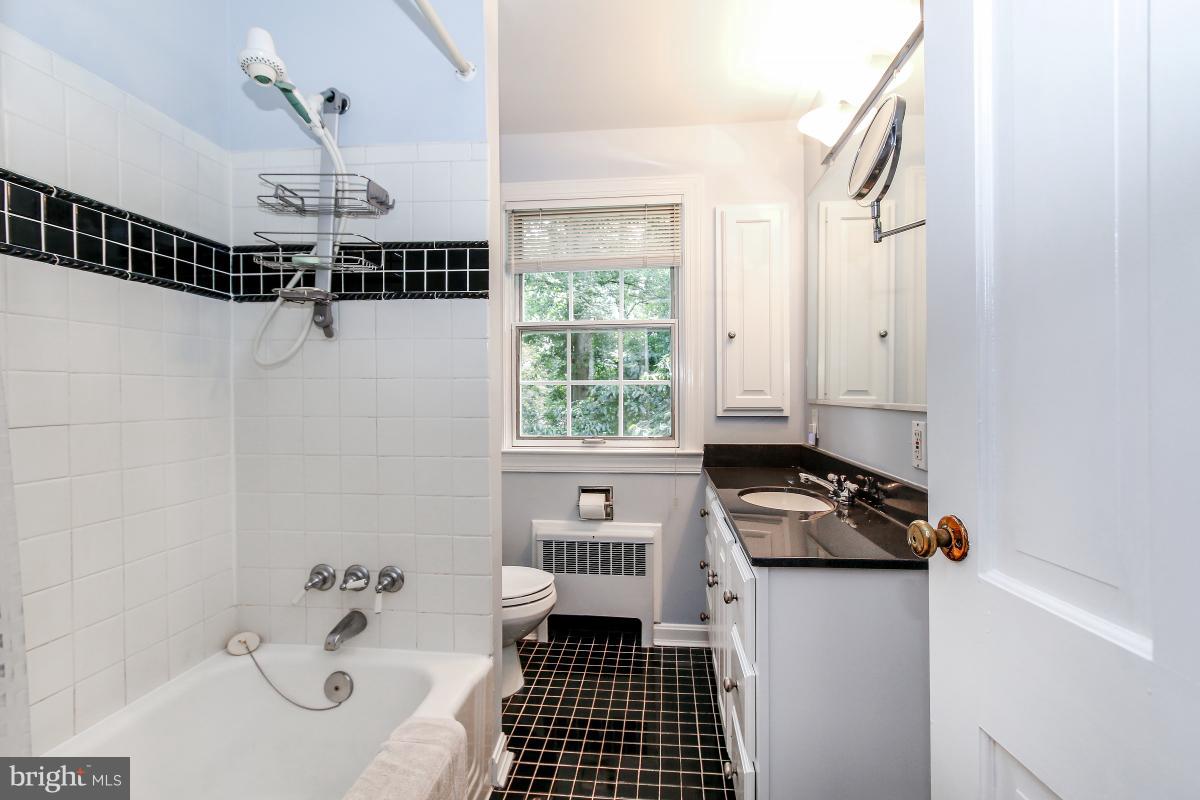 801 Midland Road Silver Spring, MD 20904 - Photo 16 of 30 Bath