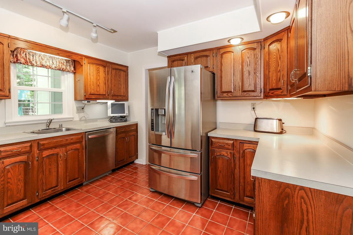 801 Midland Road Silver Spring, MD 20904 - Photo 7 of 30 Kitchen