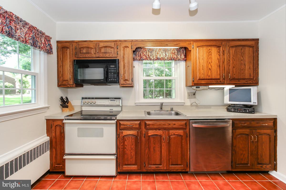 801 Midland Road Silver Spring, MD 20904 - Photo 8 of 30 Kitchen