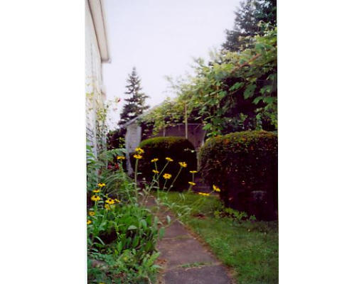 40 Nipmuc Road Framingham, MA 01702 - Photo 5 of 6 Gallery Image 5