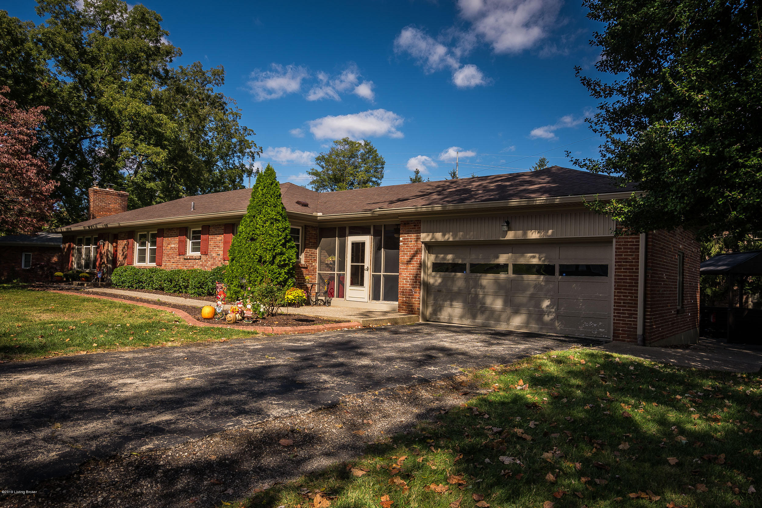 103 Blue Fields Road Louisville, KY 40223 - Photo 3 of 52 103 Blue Fields Road-03