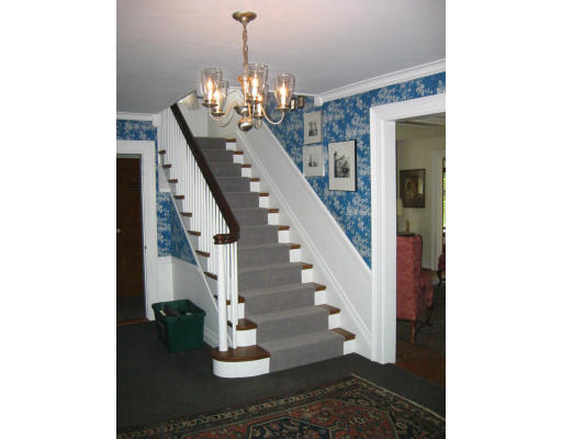 37 Nathan Road Newton, MA 02459 - Photo 3 of 5