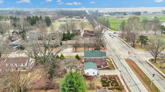 $489,900 | 812 West Delaware Avenue, Urbana, IL 61801