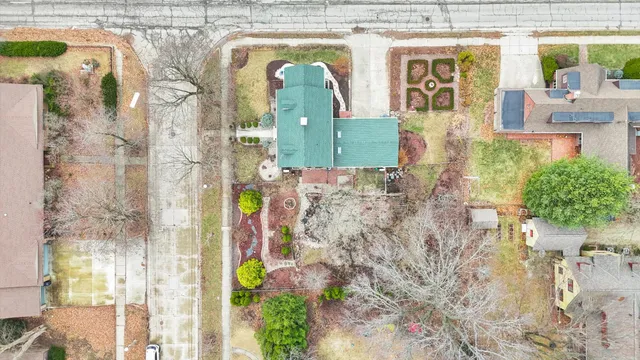 $489,900 | 812 West Delaware Avenue, Urbana, IL 61801