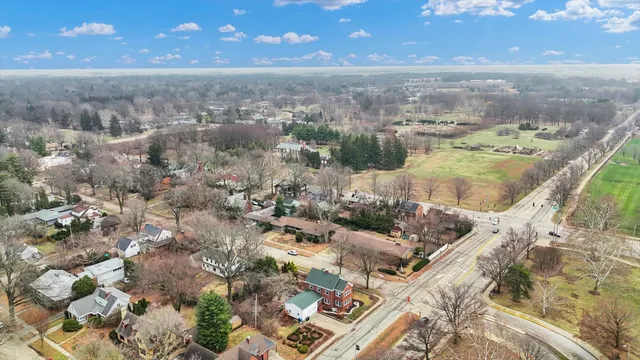 $489,900 | 812 West Delaware Avenue, Urbana, IL 61801