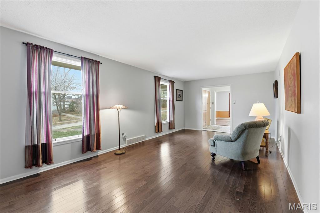426 Darst Road Ferguson, MO 63135 - Photo 7 of 40