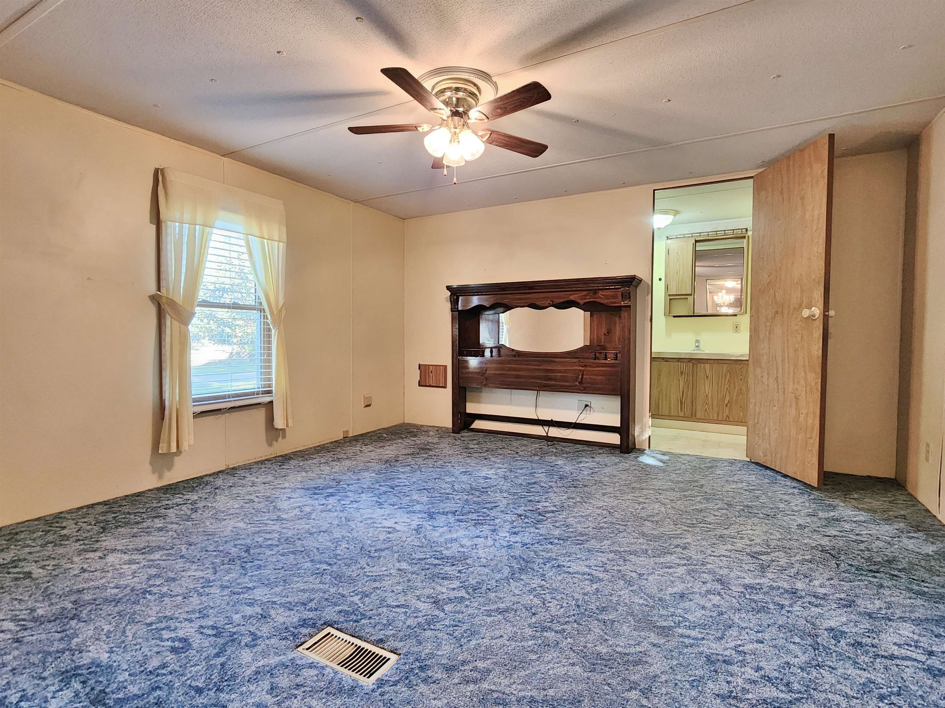 1258 Sumner Sumner, MI 48889 - Photo 14 of 36
