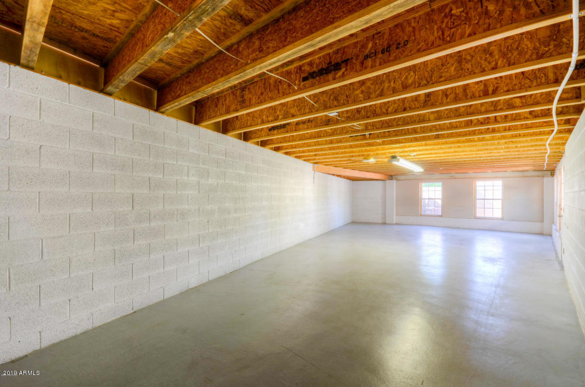 2850 East Cochise Road Phoenix, AZ 85028 - Photo 19 of 27 Garage 2