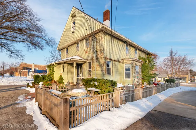 a view of a large white building