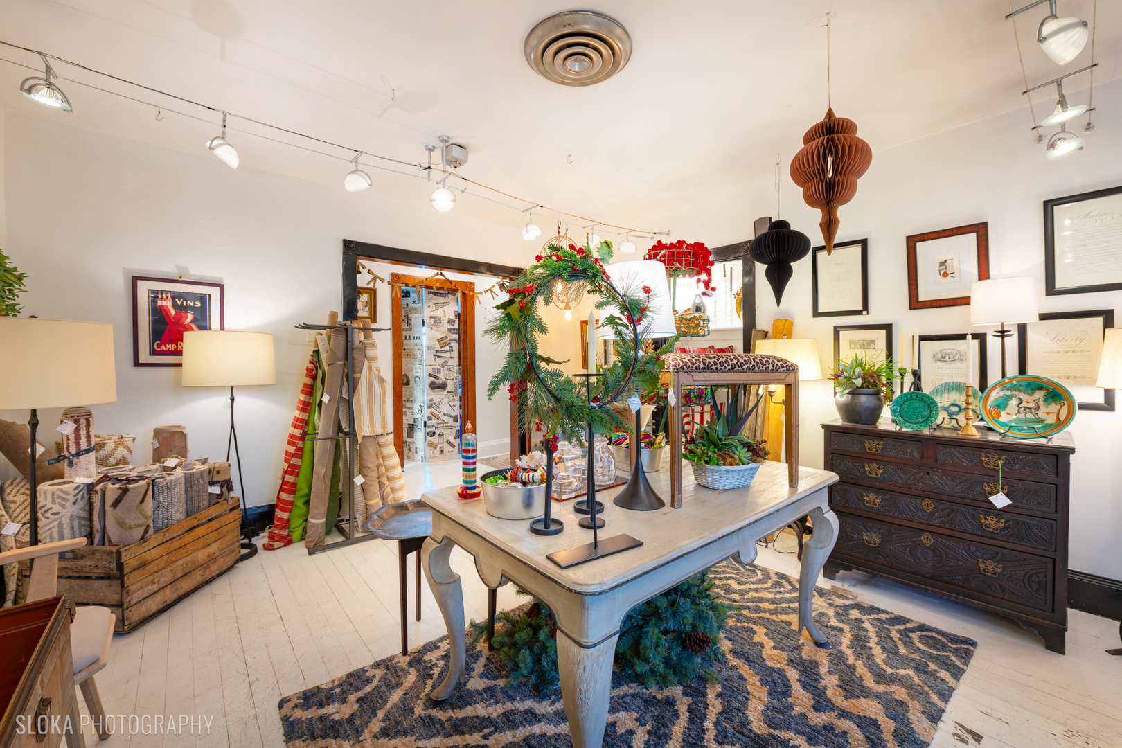428 West State Street Geneva, IL 60134 - Photo 53 of 61 a view of a room with furniture and chandelier