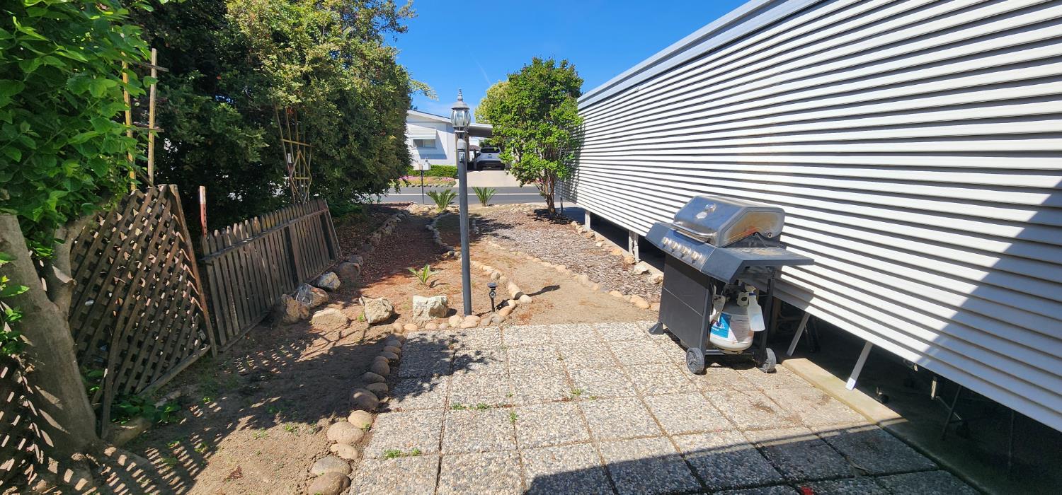 1300 West Olson Avenue Reedley, CA 93654 - Photo 20 of 44