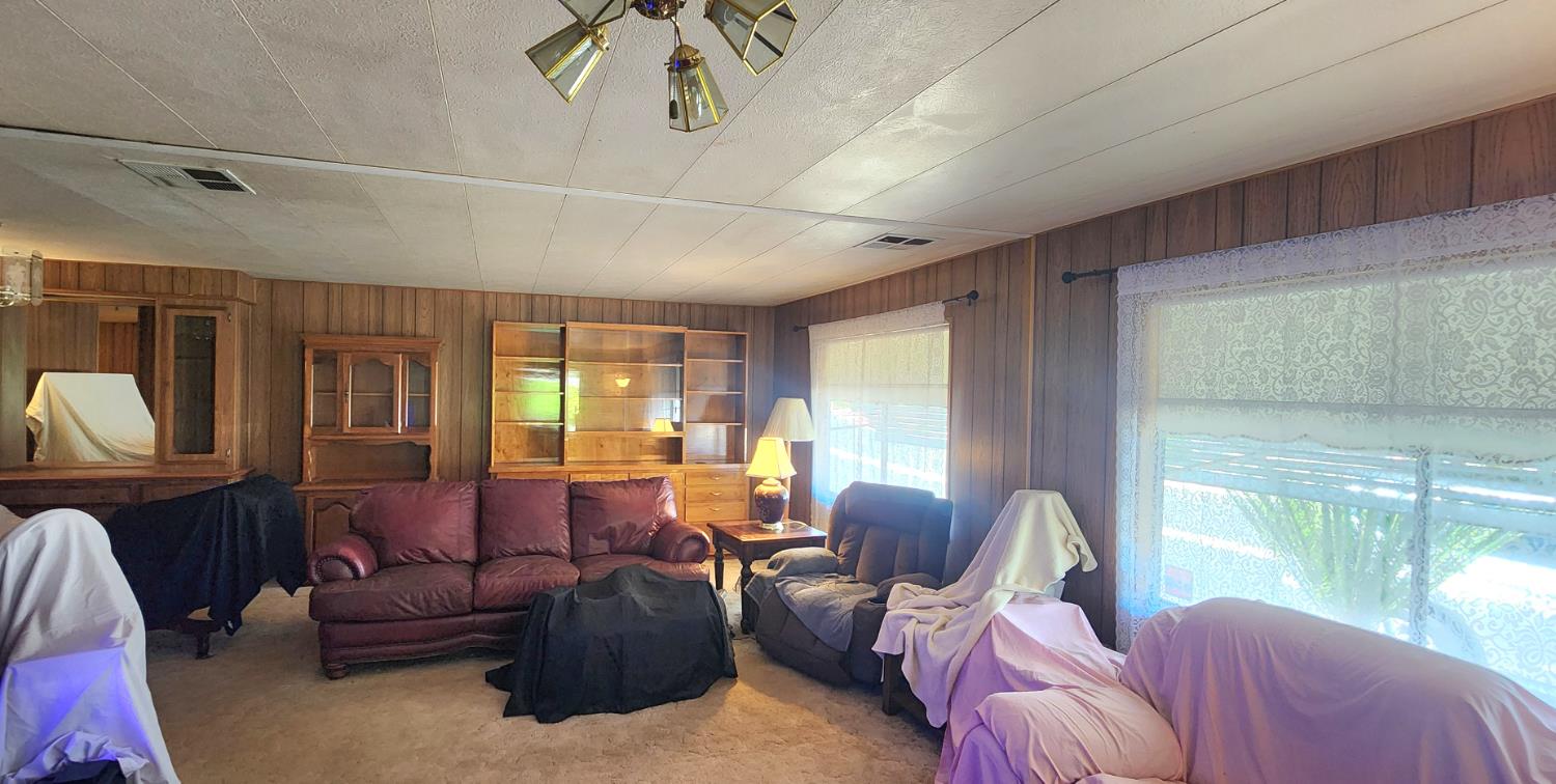 1300 West Olson Avenue Reedley, CA 93654 - Photo 22 of 44