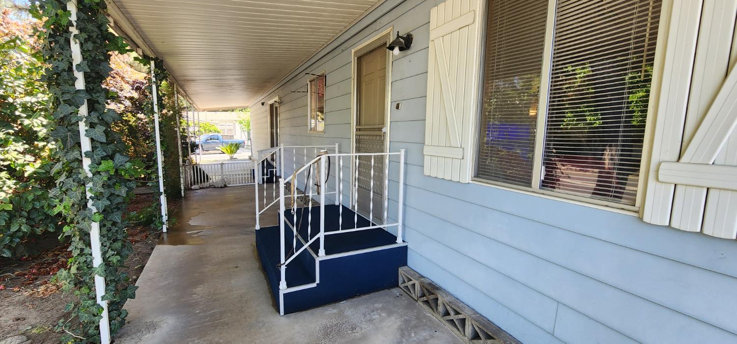 1300 West Olson Avenue Reedley, CA 93654 - Photo 7 of 44