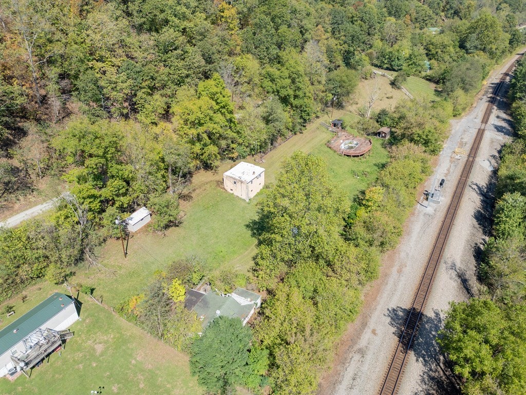 8696 Parrott River Road Parrott, VA 24134 - Photo 2 of 32 Gallery Image 2