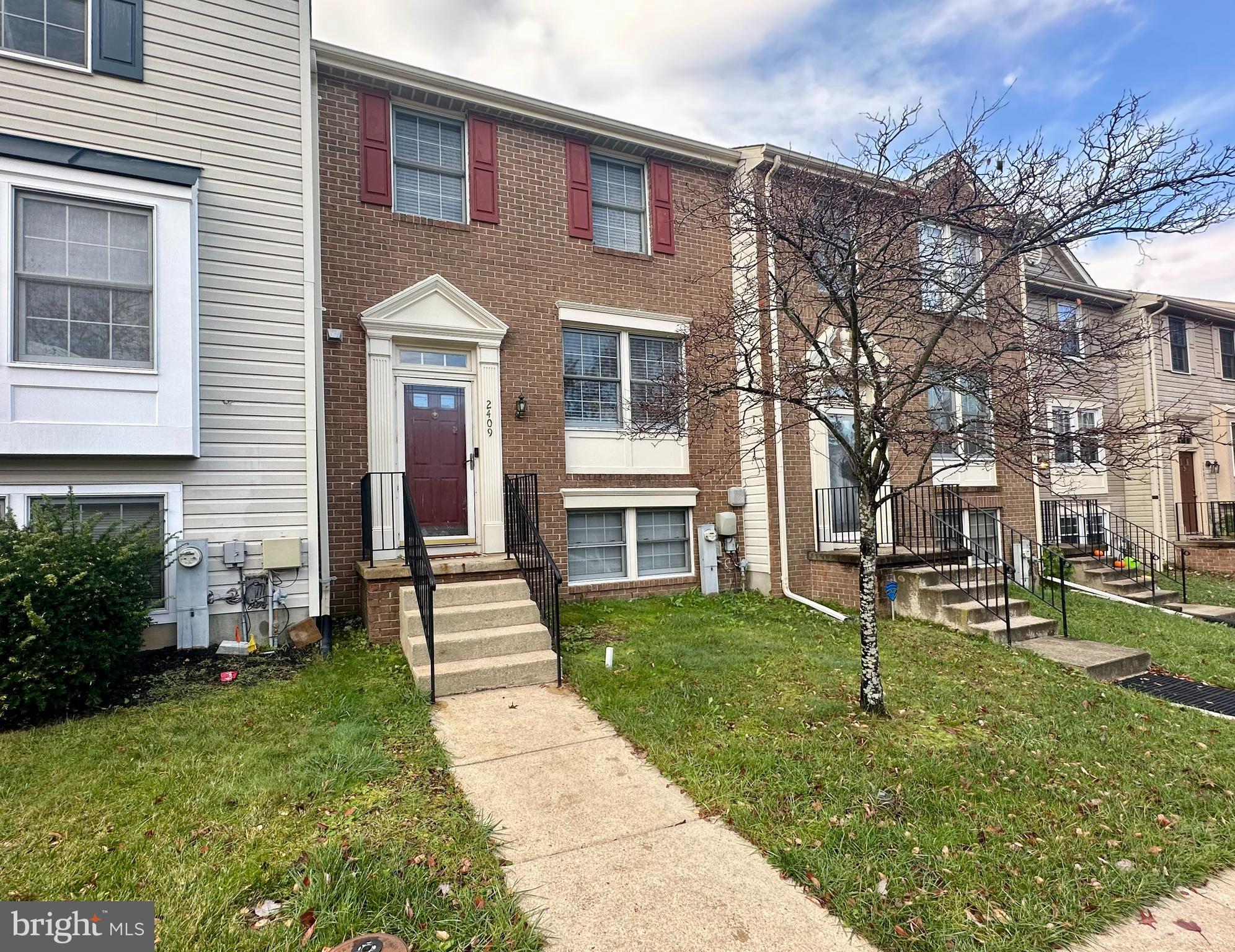 2409 Warm Spring Way Odenton, MD 21113 - Photo 2 of 24 Front View Angle