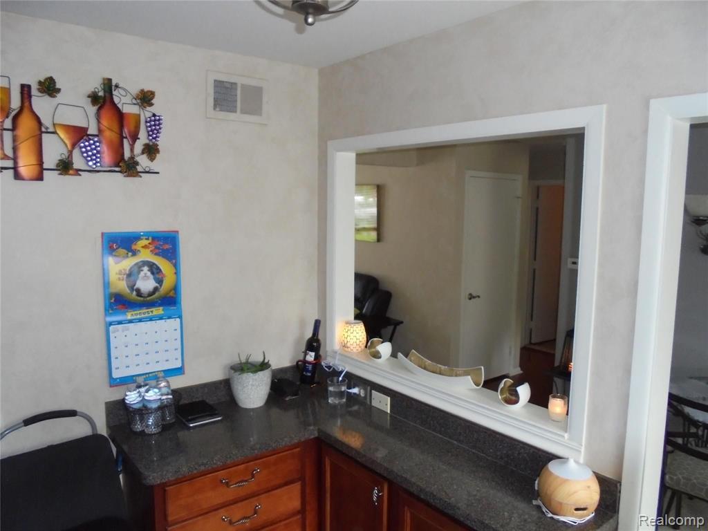 414 Miller Avenue, Unit 3 Rochester, MI 48307 - Photo 4 of 15