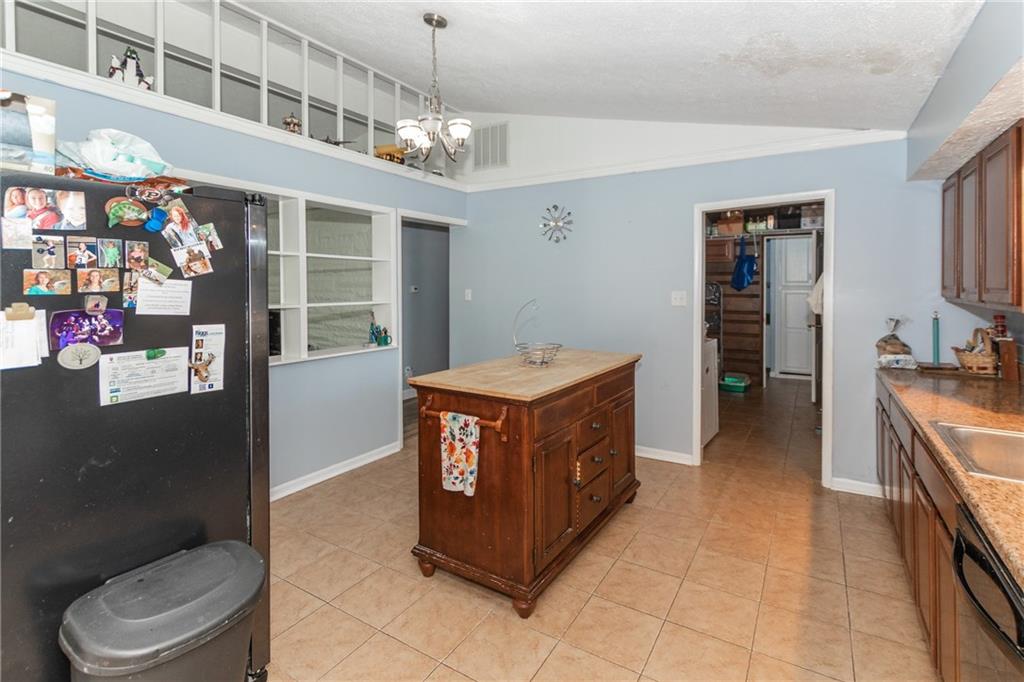 2019 Elizaville Road Lebanon, IN 46052 - Photo 7 of 30