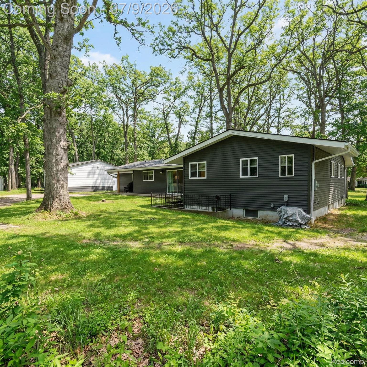 2566 Harrington Road Rochester, MI 48307 - Photo 62 of 64 View from back of property