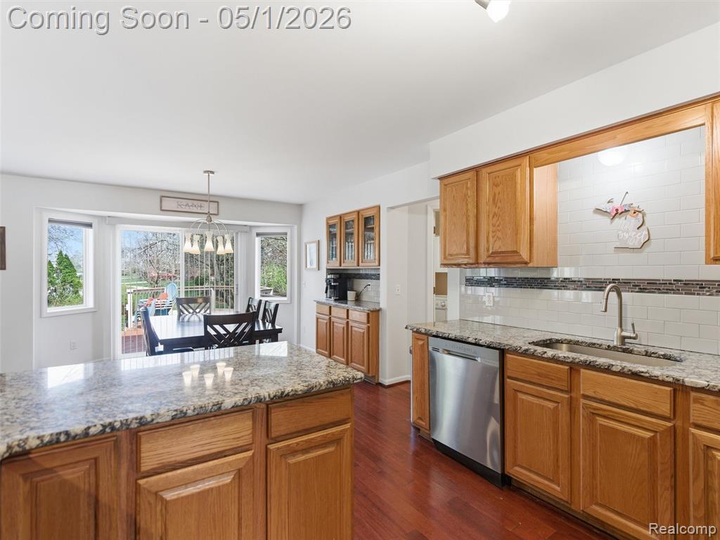 2550 Brilliance Rochester, MI 48309 - Photo 14 of 43