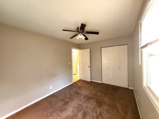 $289,000 | 120 South Chestnut Drive, Streamwood, IL 60107