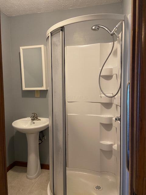 110 Rustic Drive Circleville, OH 43113 - Photo 9 of 15 Master bath