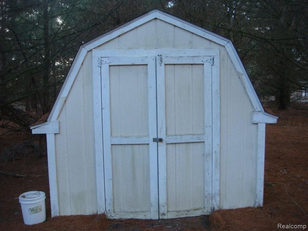 7115 Graham Road Jeddo, MI 48032 - Photo 23 of 23 shed with back up well hand pump