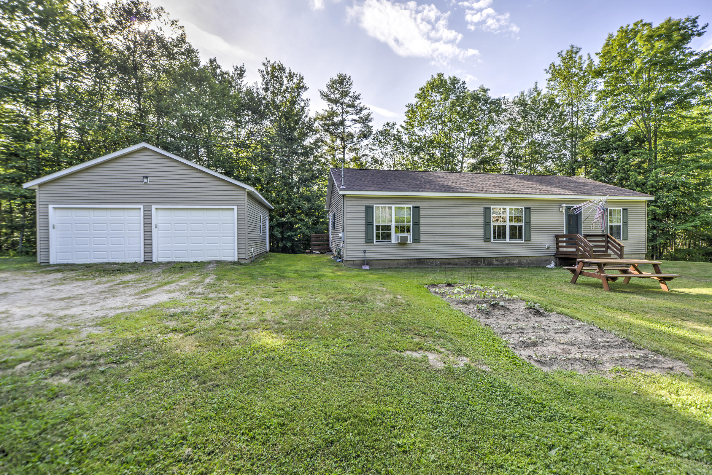 1220 Old Stage Road Woolwich, ME 04579 - Photo 1 of 35 108393-grhd-6