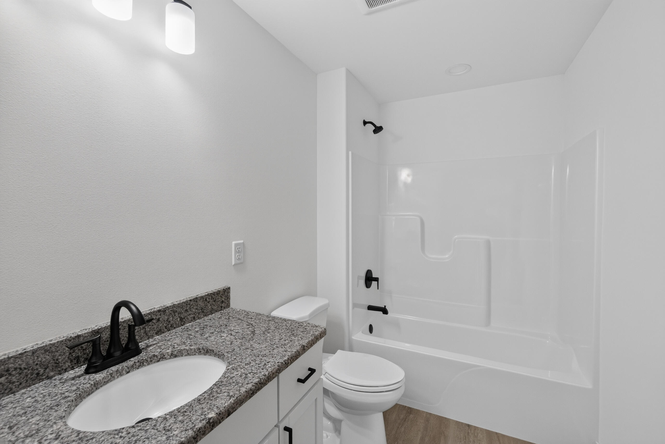 W206N16182 Stonebrook Drive Jackson, WI 53037 - Photo 13 of 18 DSC08241